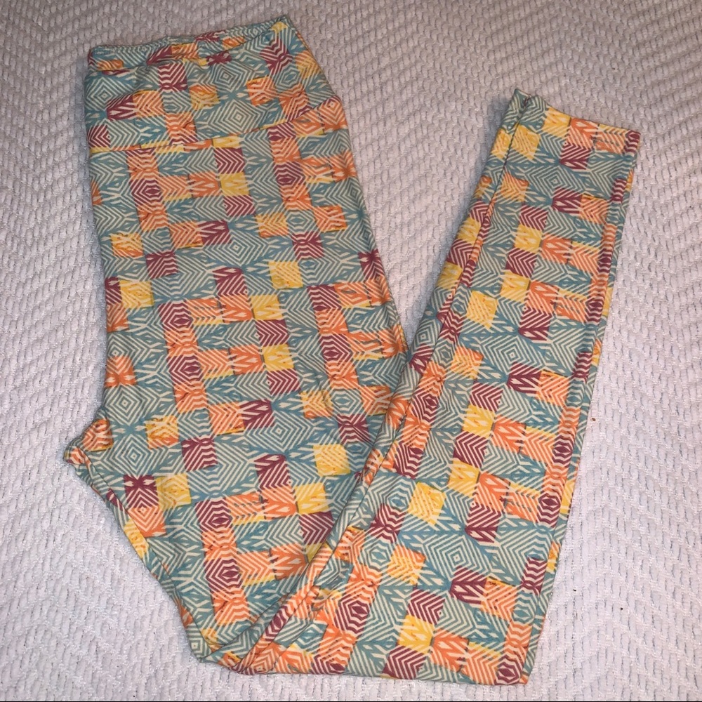 Lularoe TC tall Curvy Leggings Buttery Soft Orange